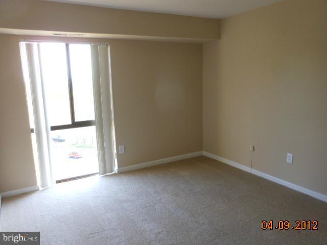 6147 Edsall Road, Unit 6147J Alexandria, VA 22304 - Photo 3 of 7 Bedroom (Master)