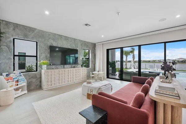 $1,995,000 | 12609 Solana Bay Circle, Palm Beach Gardens, FL 33412