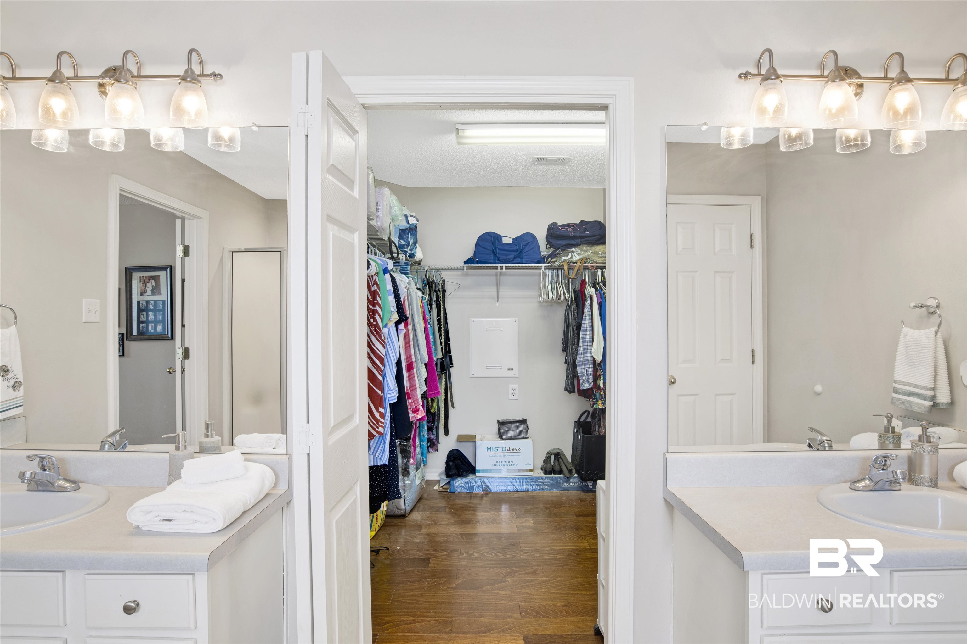 29153 Canterbury Road Daphne, AL 36526 - Photo 16 of 24 Primary double vanity/walkin closet