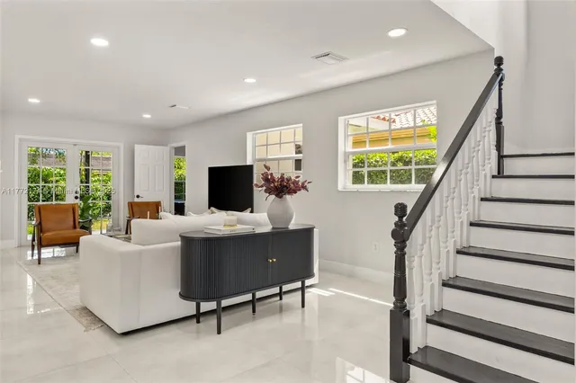 $11,900 | 911 Southwest 57th Avenue, Unit 911, Coral Gables, FL 33134