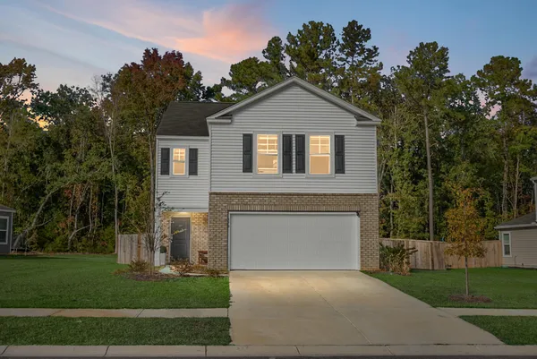 $2,450 | 370 Spruce Ivy Street, Moncks Corner, SC 29461
