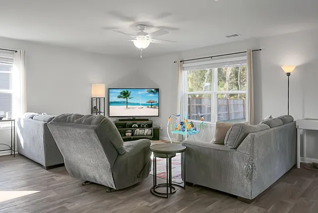 $2,400 | 370 Spruce Ivy Street, Moncks Corner, SC 29461