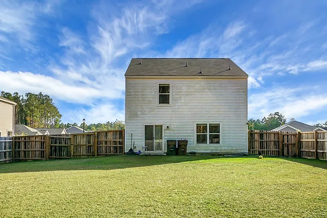 $2,400 | 370 Spruce Ivy Street, Moncks Corner, SC 29461