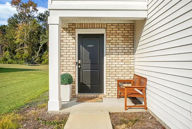 $2,400 | 370 Spruce Ivy Street, Moncks Corner, SC 29461