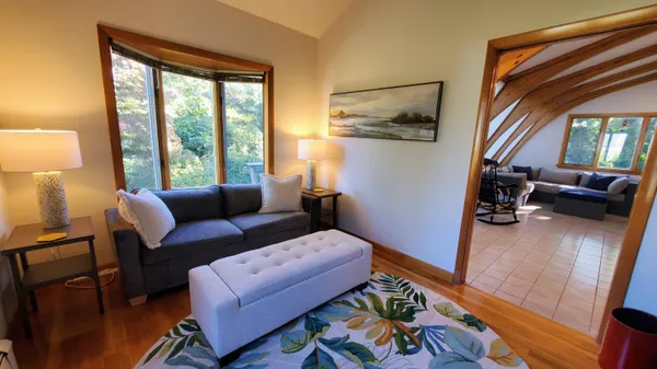 $3,500 | 5 Redgate Lane, Falmouth, MA 02543