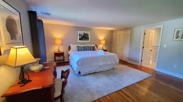 $3,500 | 5 Redgate Lane, Falmouth, MA 02543