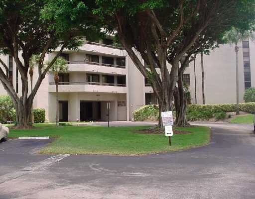 6372 La Costa Drive, Unit 206 Boca Raton, FL 33433 - Photo 1 of 6 Primary Photo
