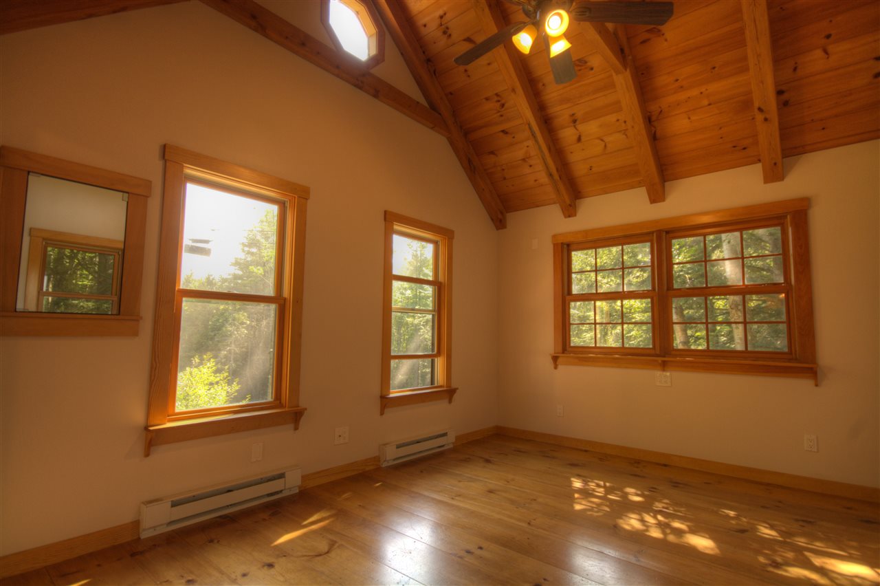 559 Pleasant Valley Road Springfield, VT 05156 - Photo 8 of 15