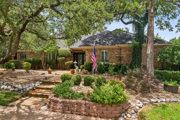 $599,500 | 4008 Brookside Drive, Bedford, TX 76021