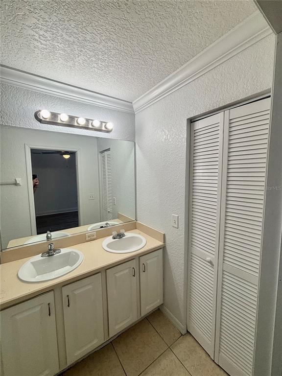 2825 Southwest 140th Court Ocala, FL 34481 - Photo 18 of 21 a bathroom with a double vanity sink and a mirror