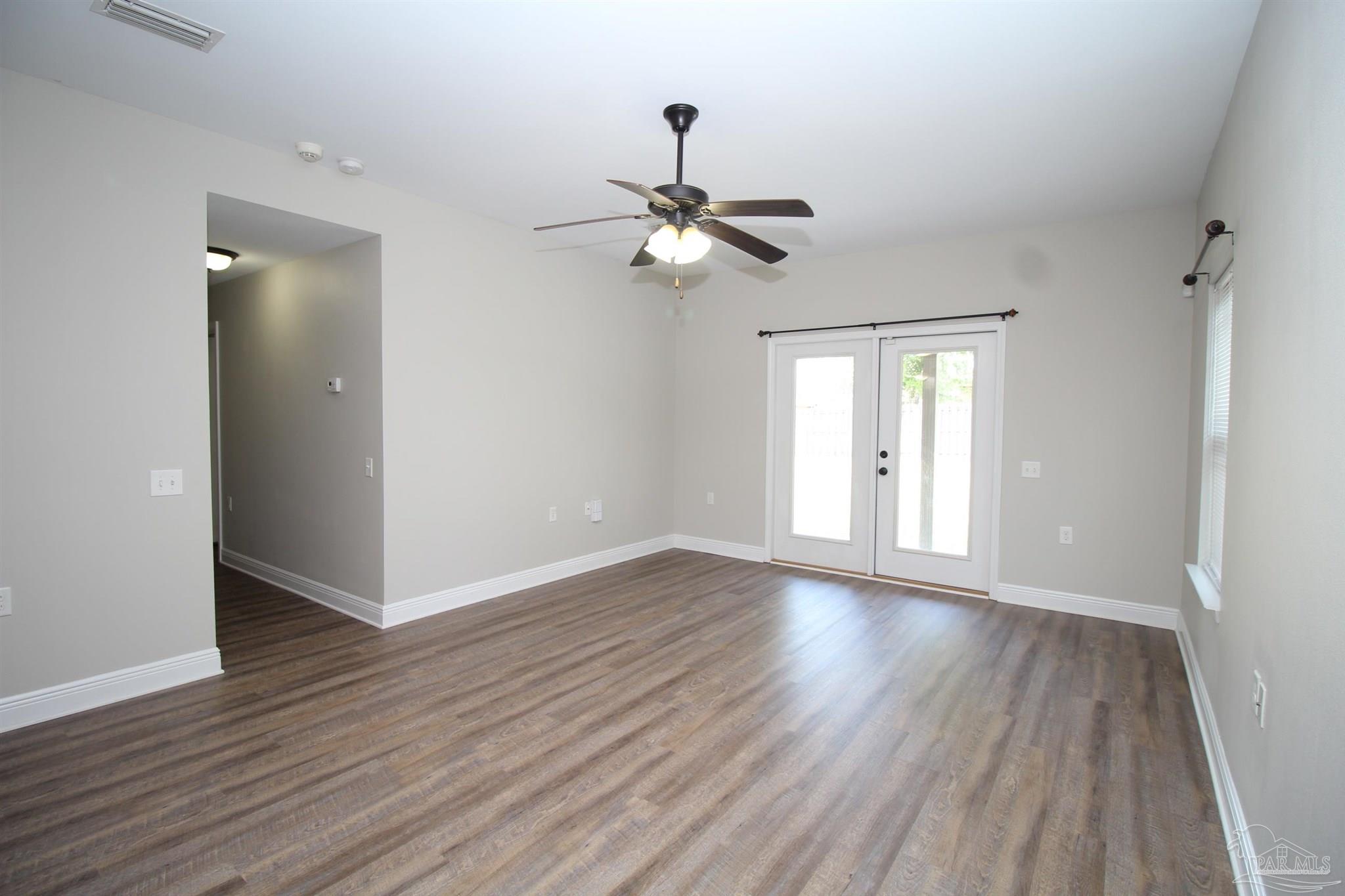 5780 Jade Moon Circle Milton, FL 32583 - Photo 4 of 21