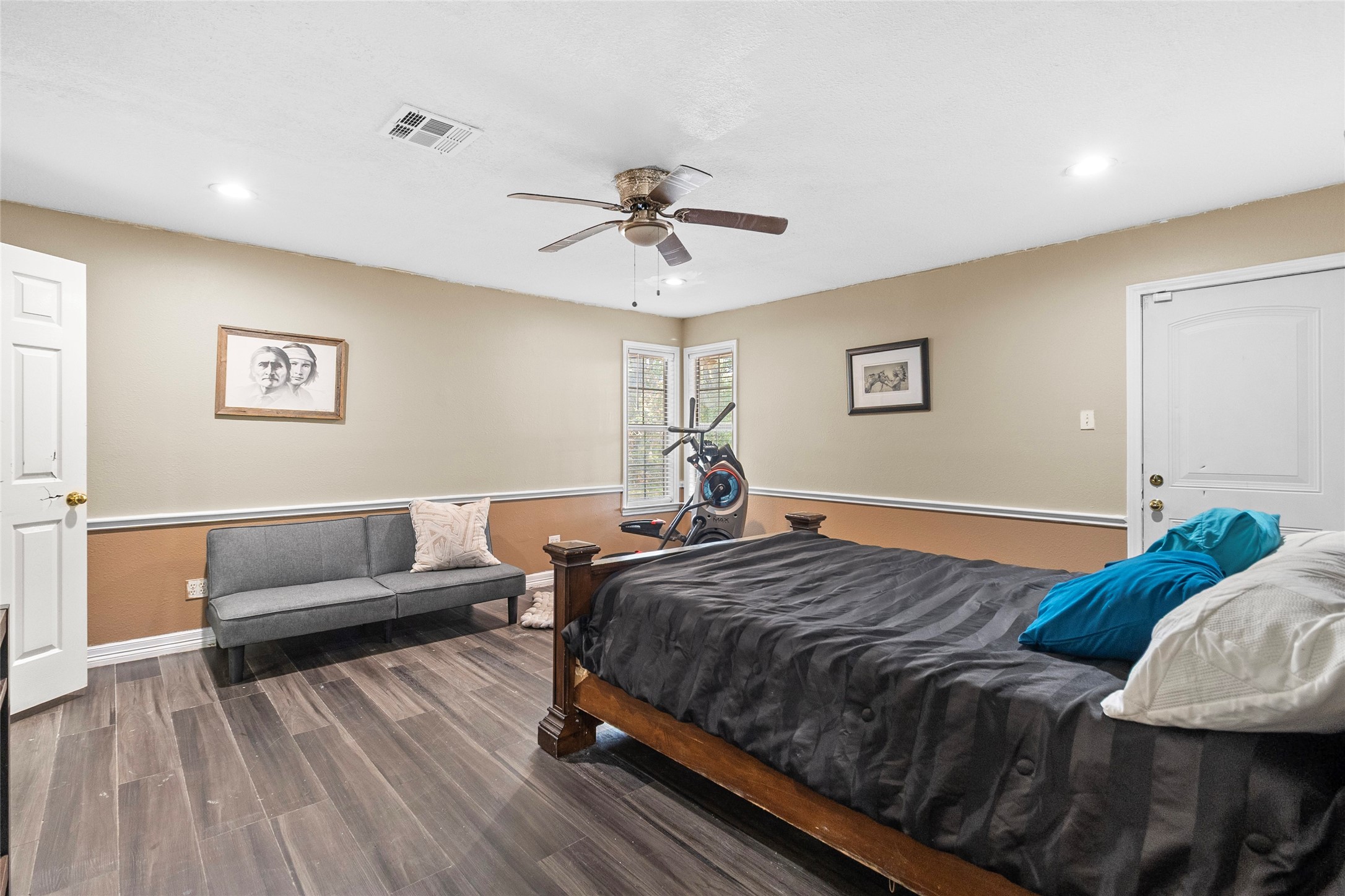 1216 North Walker Road Cleveland, TX 77328 - Photo 11 of 48