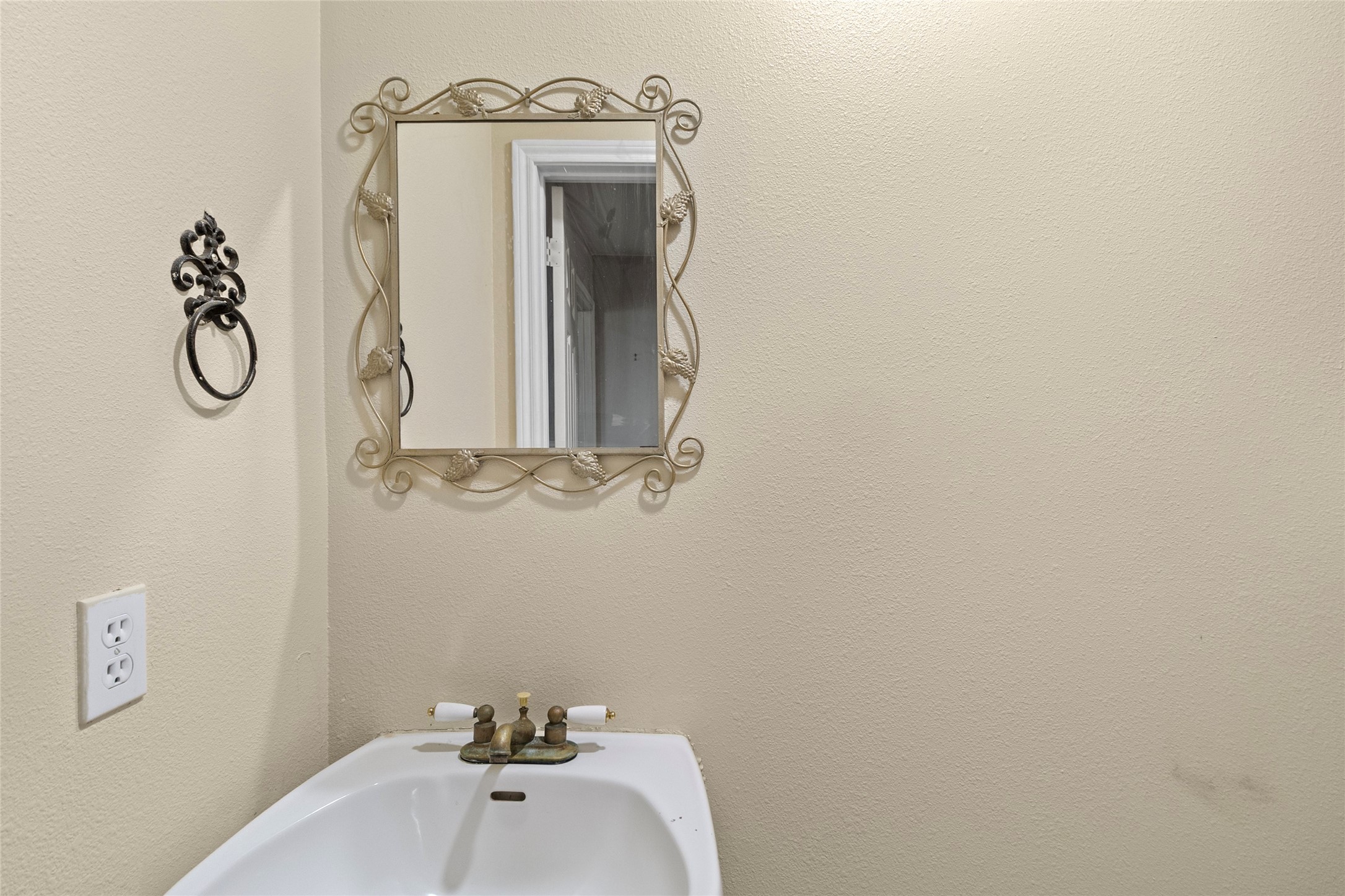 1216 North Walker Road Cleveland, TX 77328 - Photo 19 of 48