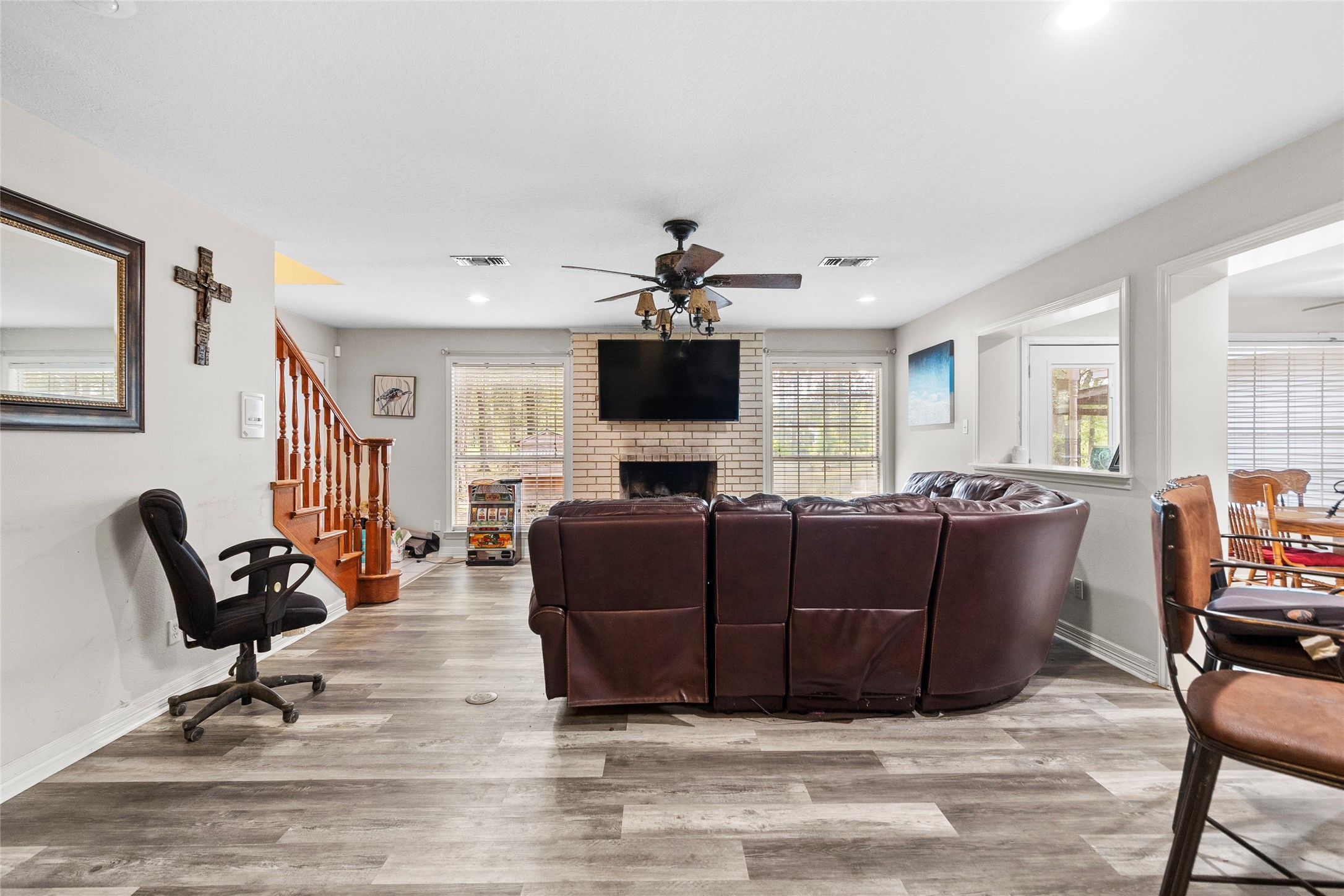 1216 North Walker Road Cleveland, TX 77328 - Photo 3 of 48