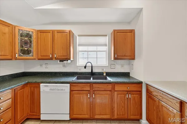 $375,000 | 307 Longview Drive, Columbia, IL 62236