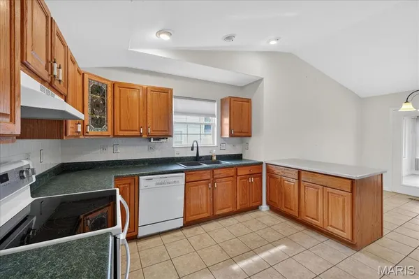 $375,000 | 307 Longview Drive, Columbia, IL 62236