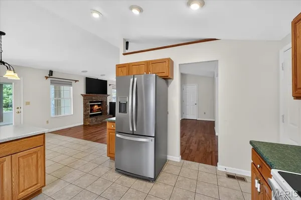 $375,000 | 307 Longview Drive, Columbia, IL 62236