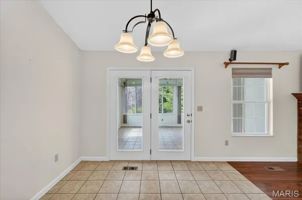 $375,000 | 307 Longview Drive, Columbia, IL 62236