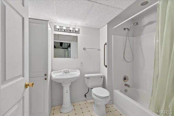 $375,000 | 307 Longview Drive, Columbia, IL 62236