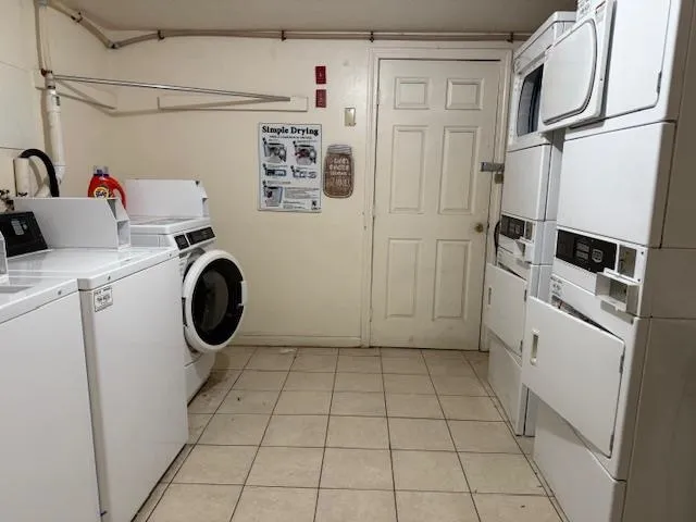 $1,850 | 1 Charleston Avenue, Londonderry, NH 03053