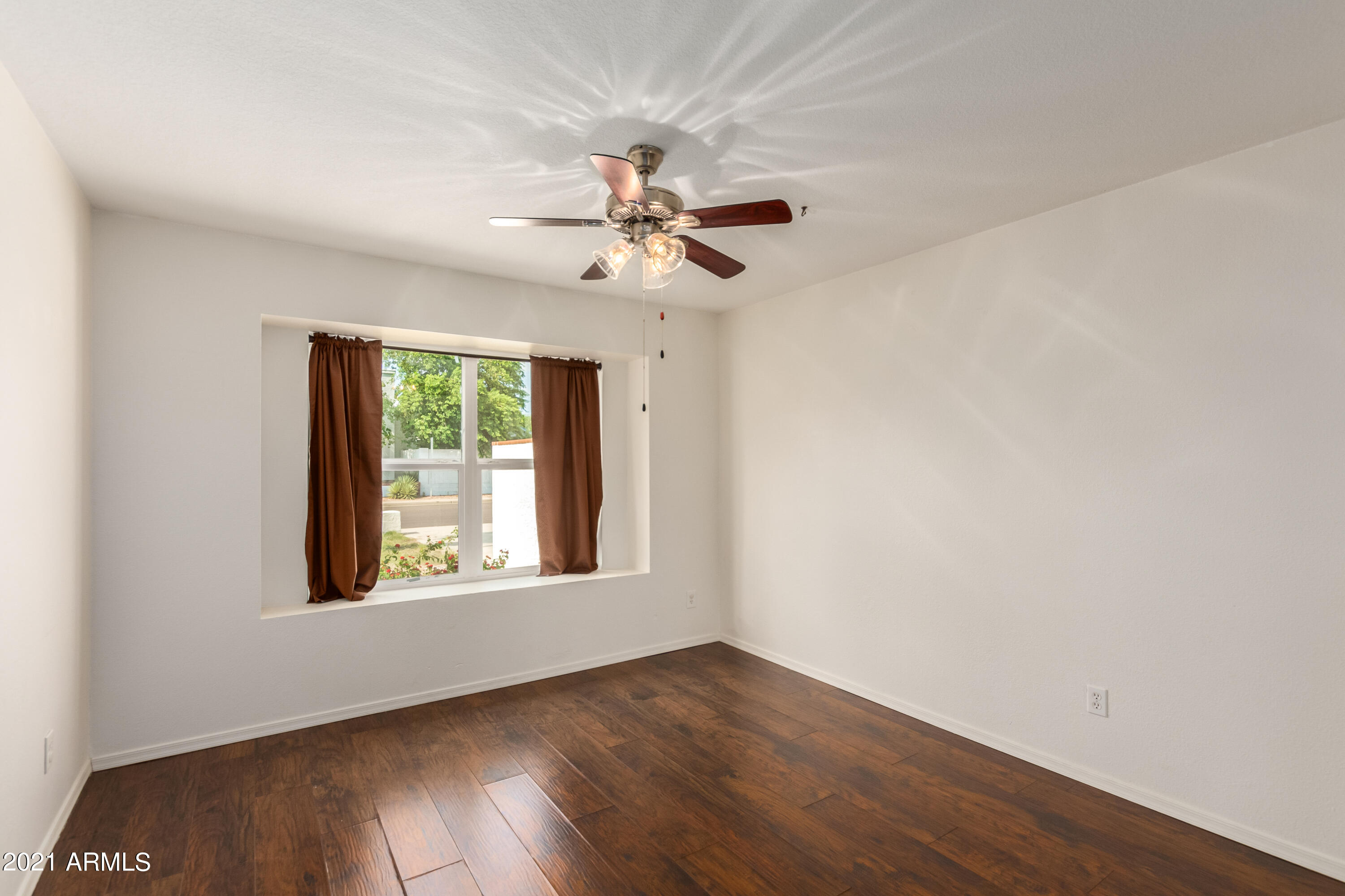 1501 East Utopia Road Phoenix, AZ 85024 - Photo 15 of 25 19-Utopia