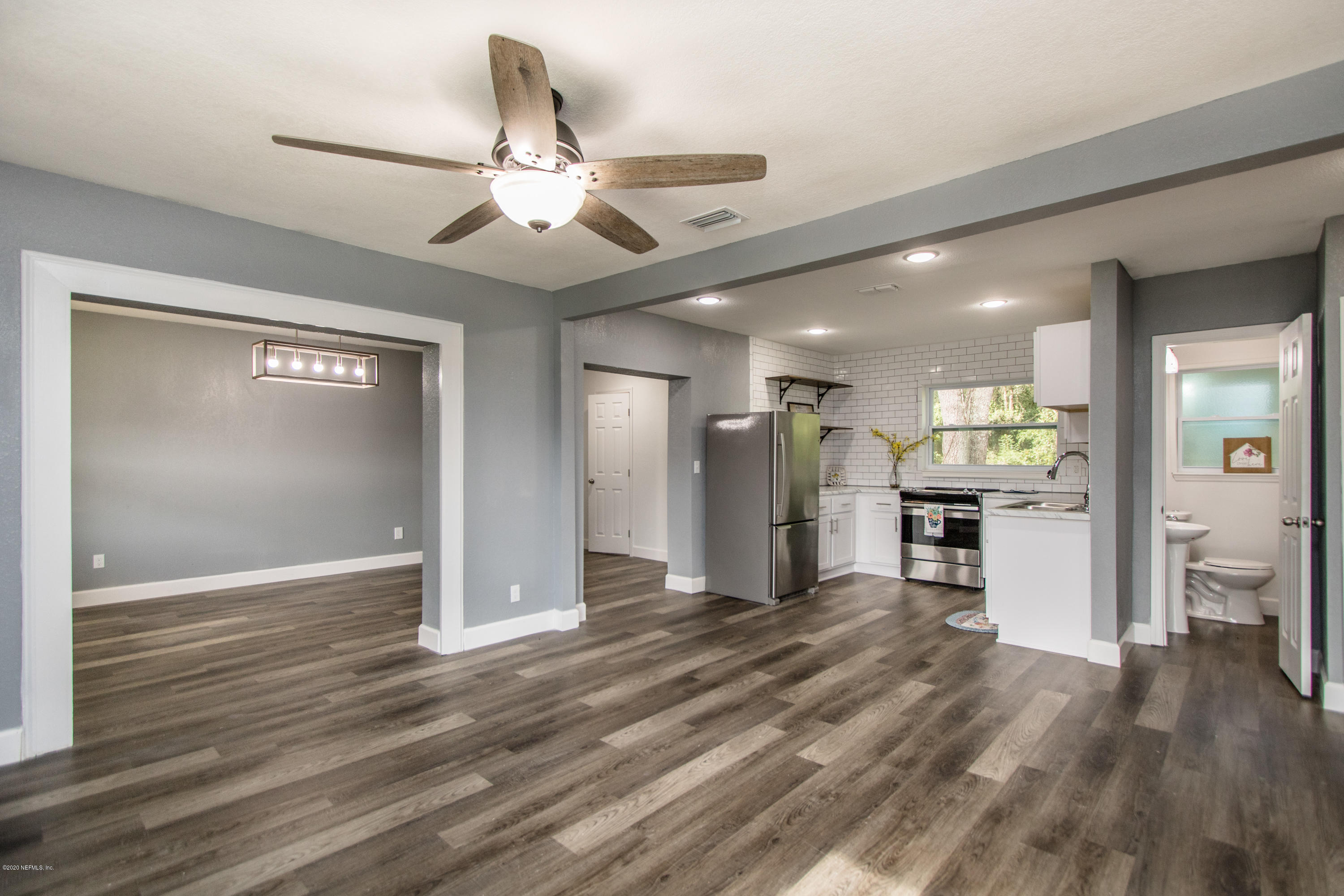 1722 Big Branch Road Middleburg, FL 32068 - Photo 13 of 31 Living Room iew 4