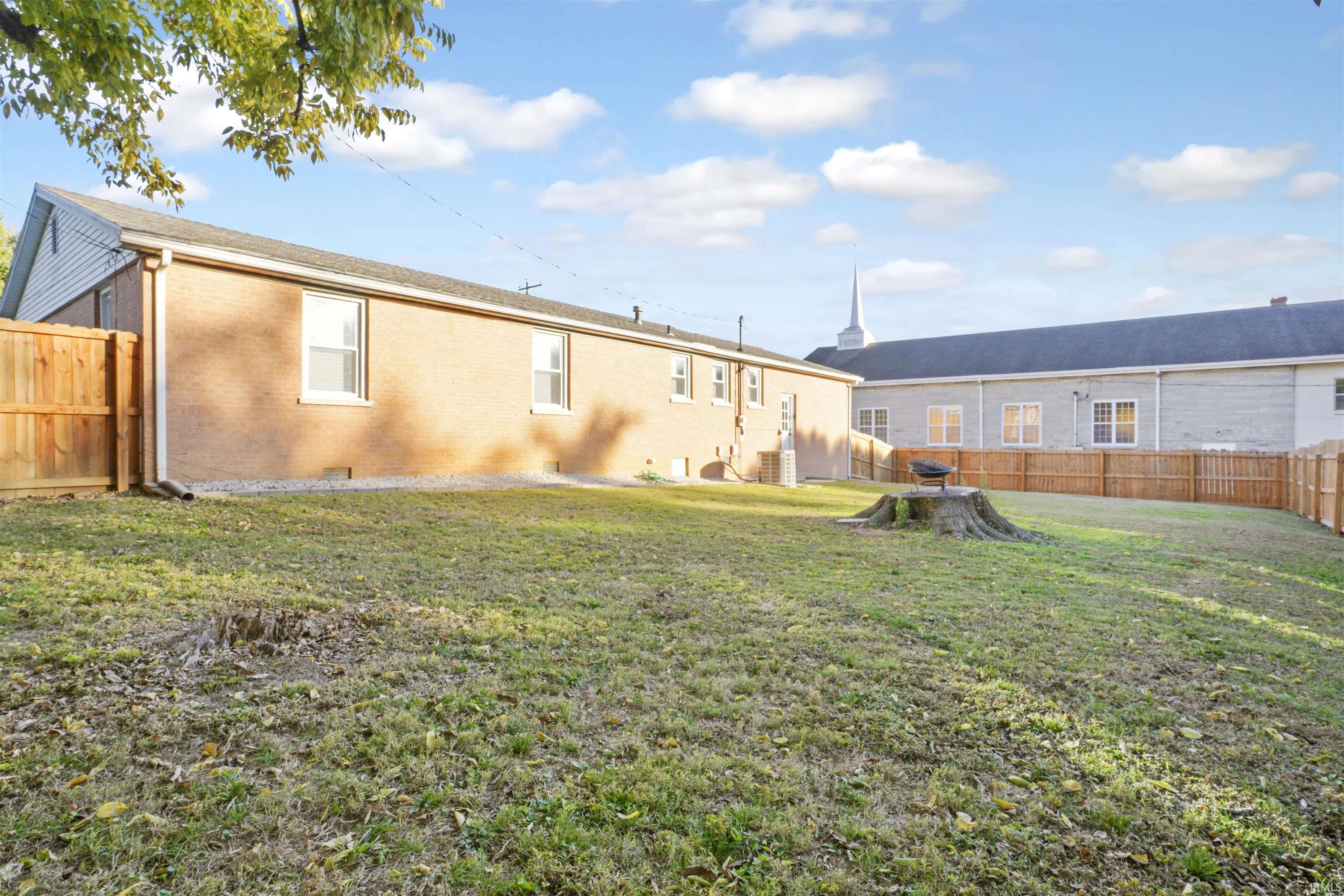 1207 Main Street Mount Vernon, IN 47620 - Photo 9 of 24