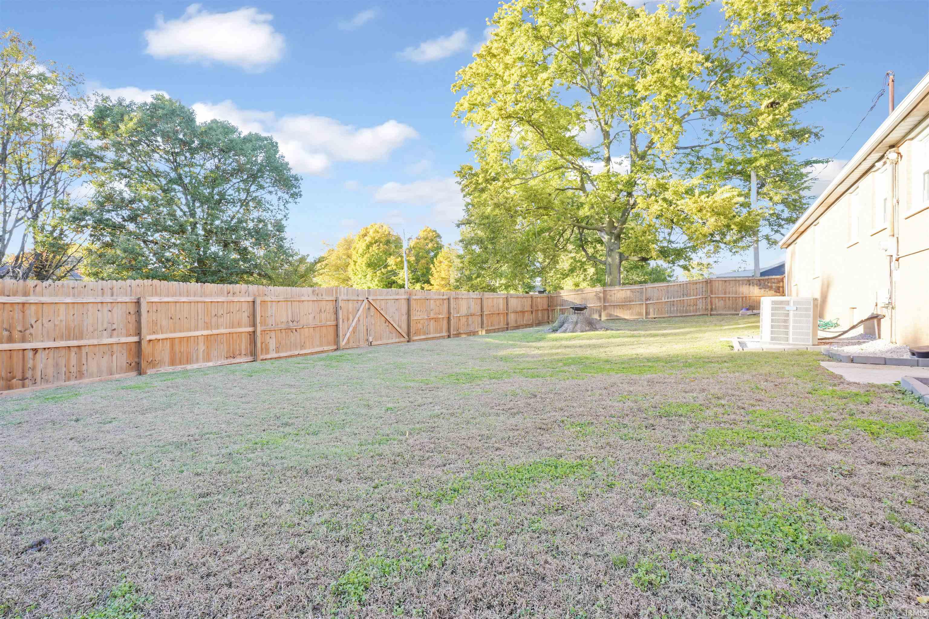 1207 Main Street Mount Vernon, IN 47620 - Photo 10 of 24