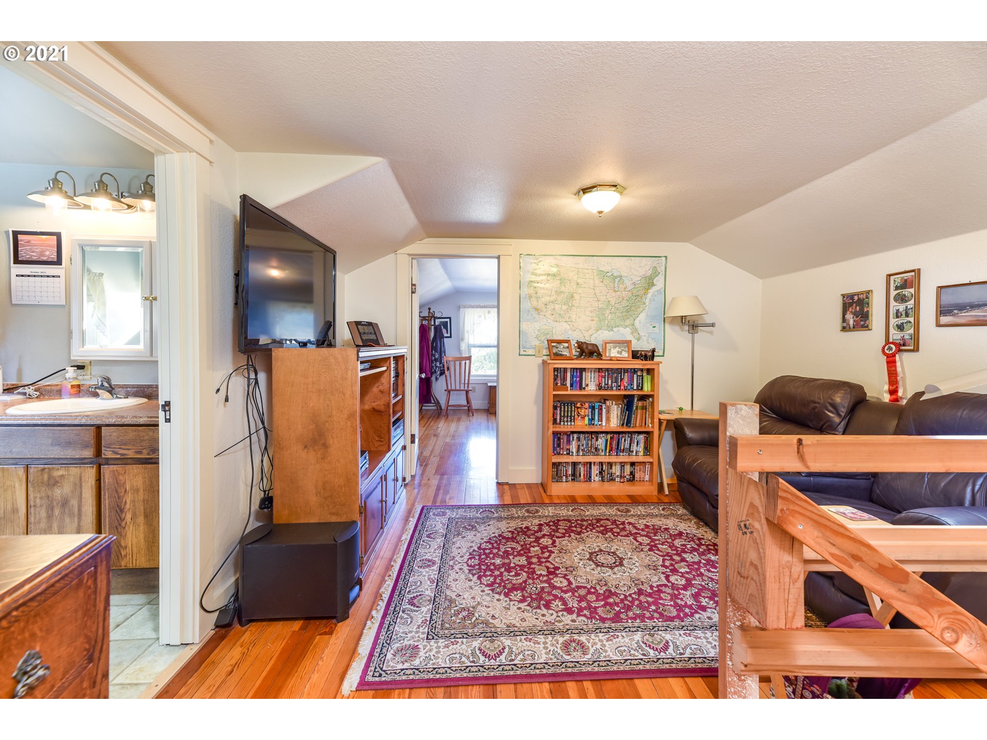 28295 Ken Neilsen Road Eugene, OR 97402 - Photo 22 of 32 Gallery Image 22