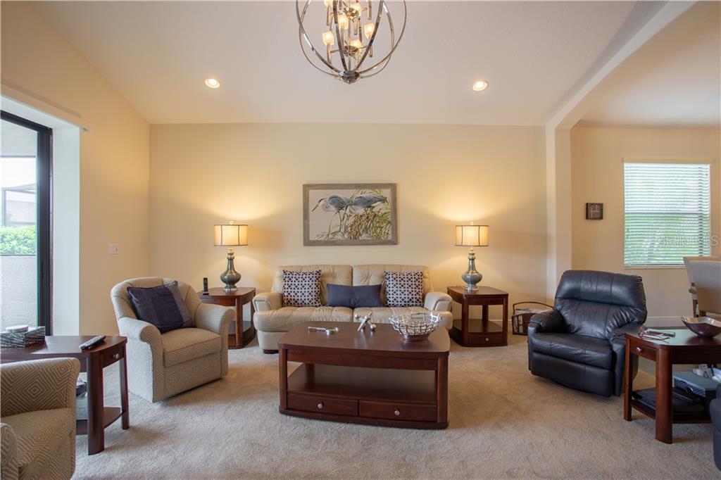 7917 Rio Bella Place University Park, FL 34201 - Photo 9 of 43 Gallery Image 9