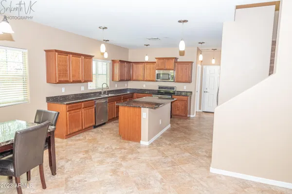 $2,450 | 2162 Scully Drive, Phoenix, AZ 85023