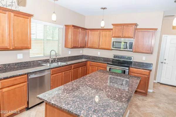 $2,450 | 2162 Scully Drive, Phoenix, AZ 85023
