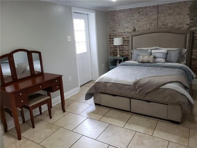 $2,200 | 512 Pelican Avenue, Unit A, New Orleans, LA 70114