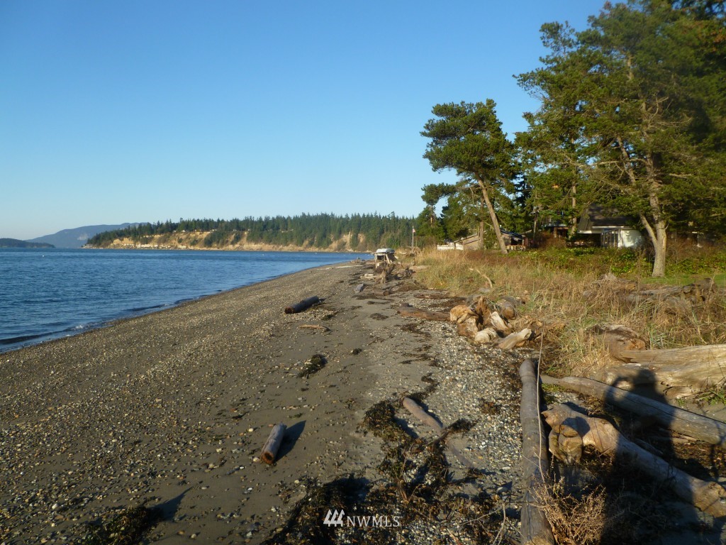 6292 West Shore Road Anacortes, WA 98221 - Photo 1 of 25 Gallery Image 1