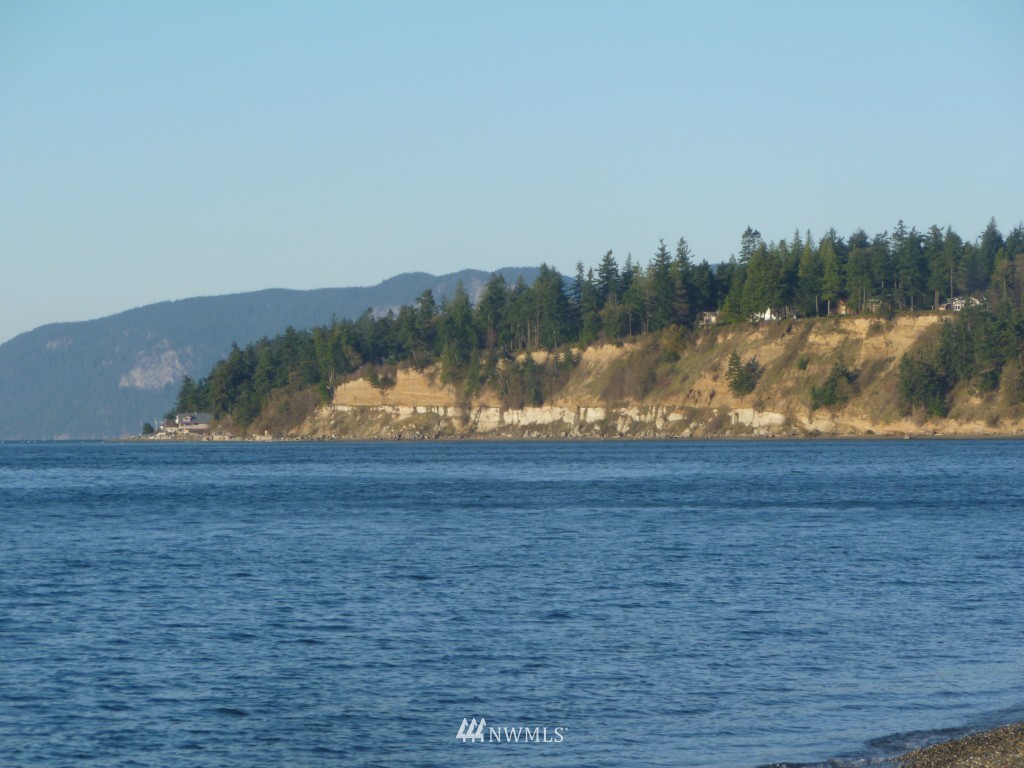 6292 West Shore Road Anacortes, WA 98221 - Photo 2 of 25 Gallery Image 2