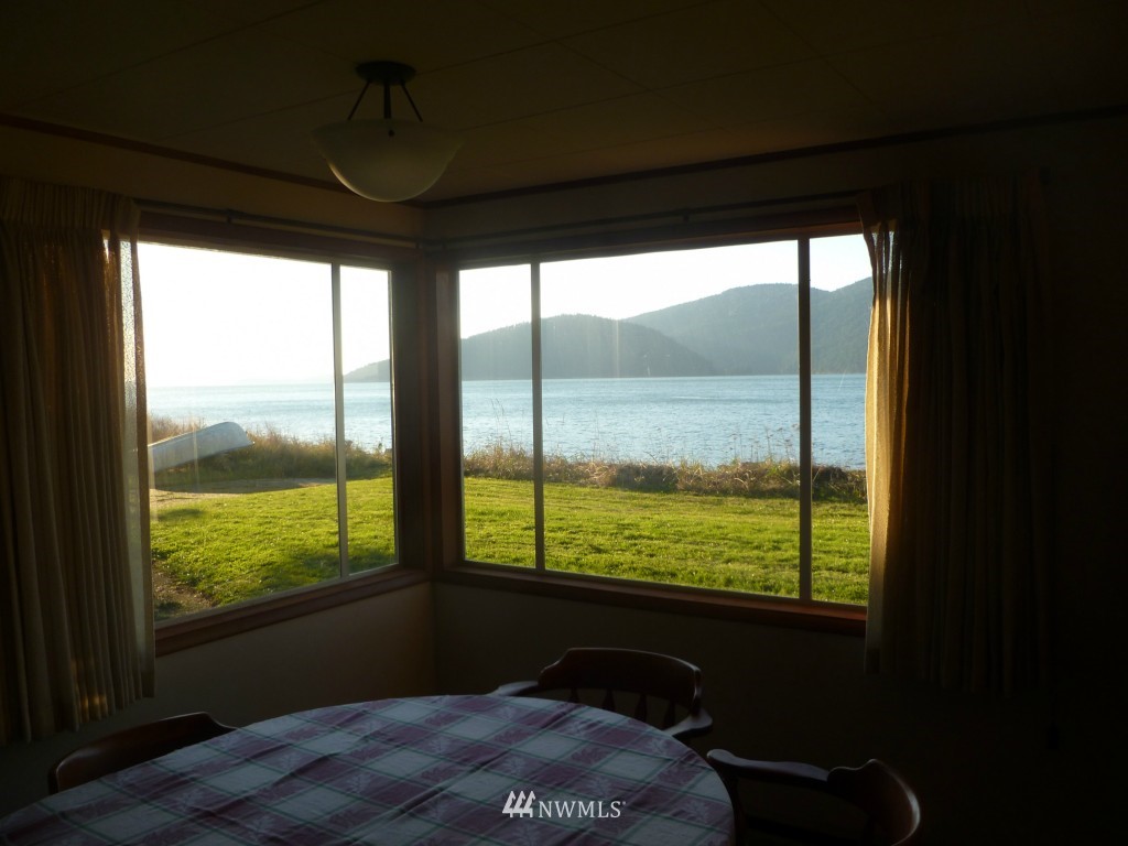 6292 West Shore Road Anacortes, WA 98221 - Photo 11 of 25 Gallery Image 11