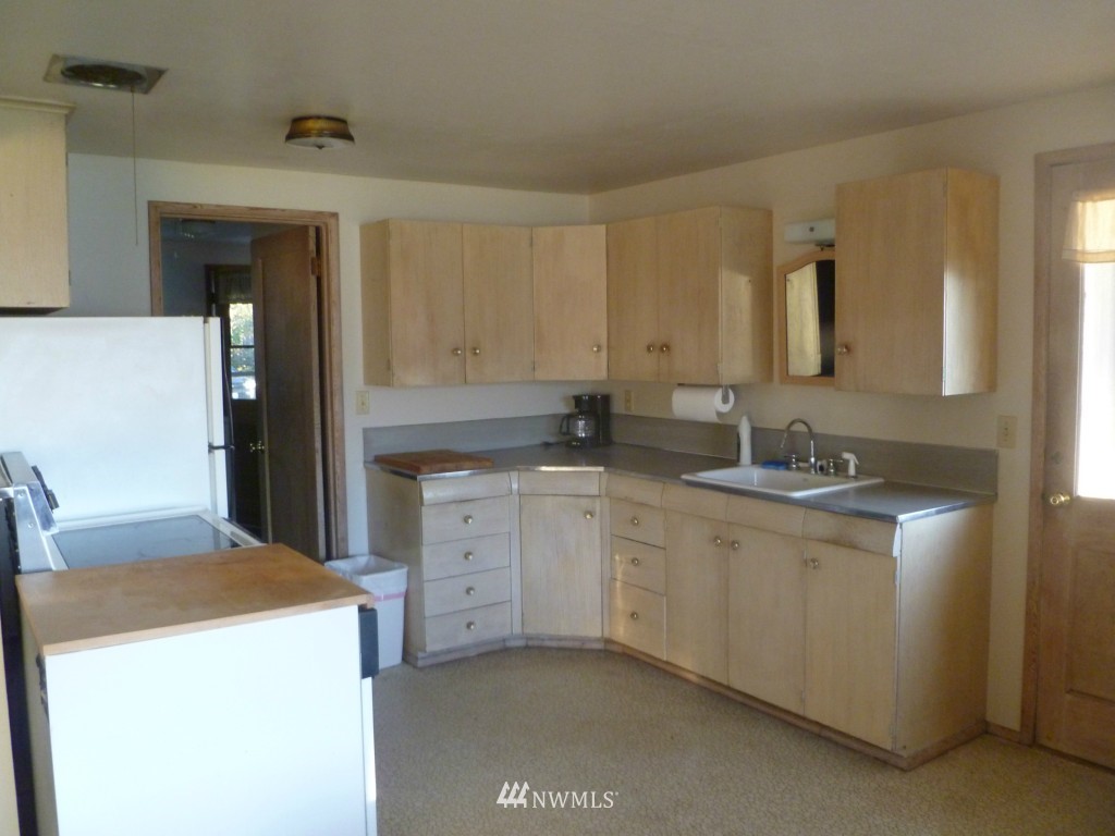 6292 West Shore Road Anacortes, WA 98221 - Photo 13 of 25 Gallery Image 13