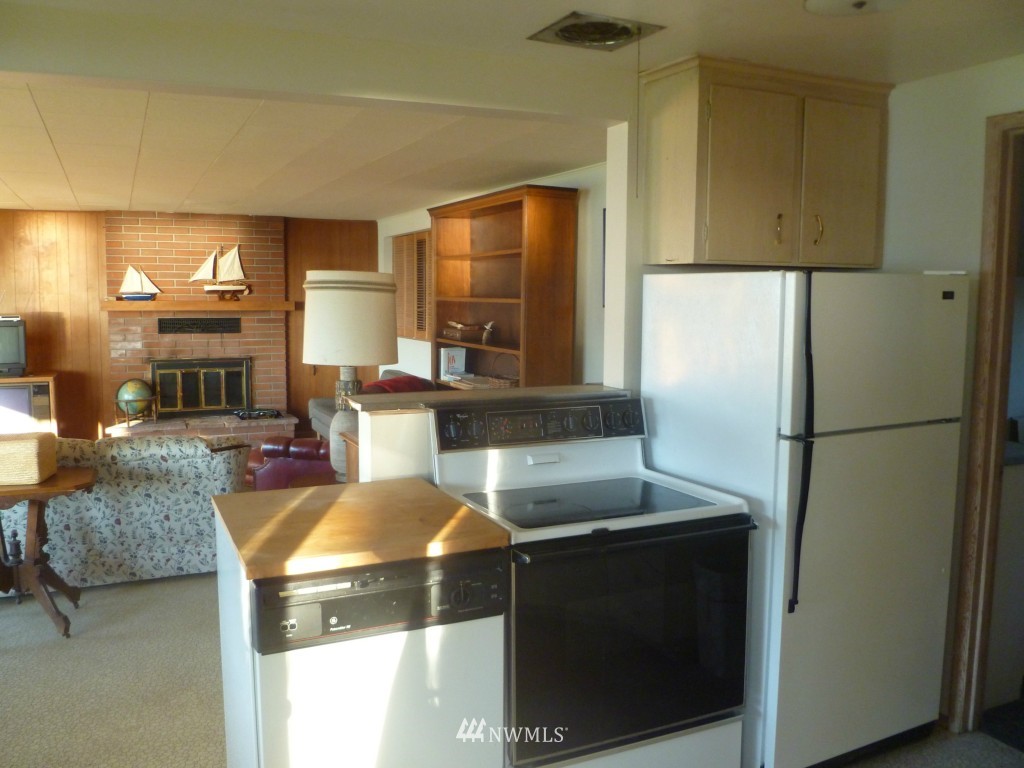 6292 West Shore Road Anacortes, WA 98221 - Photo 14 of 25 Gallery Image 14
