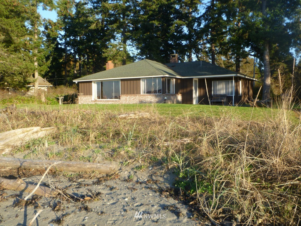 6292 West Shore Road Anacortes, WA 98221 - Photo 8 of 25 Gallery Image 8