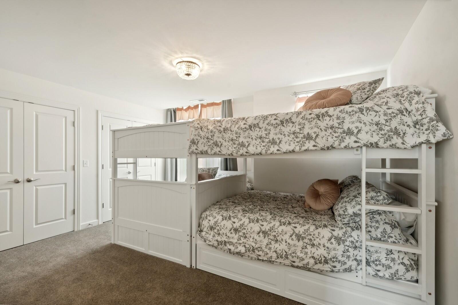 2708 Harbor Court Delavan, WI 53115 - Photo 21 of 33 Bedroom