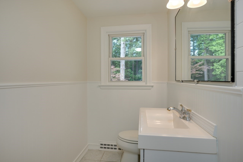 56 Oakvale Road Framingham, MA 01701 - Photo 20 of 34 Gallery Image 20