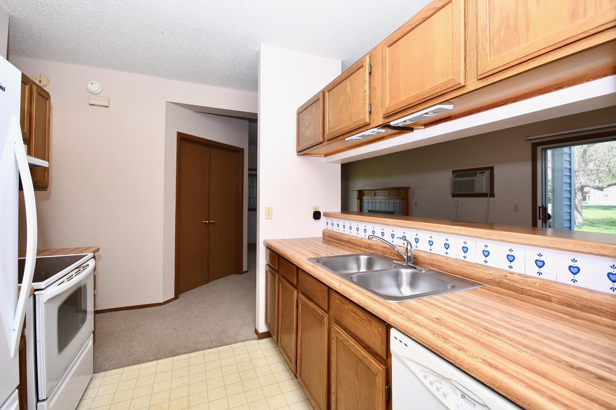 2901 32nd Street South Moorhead, MN 56560 - Photo 11 of 34