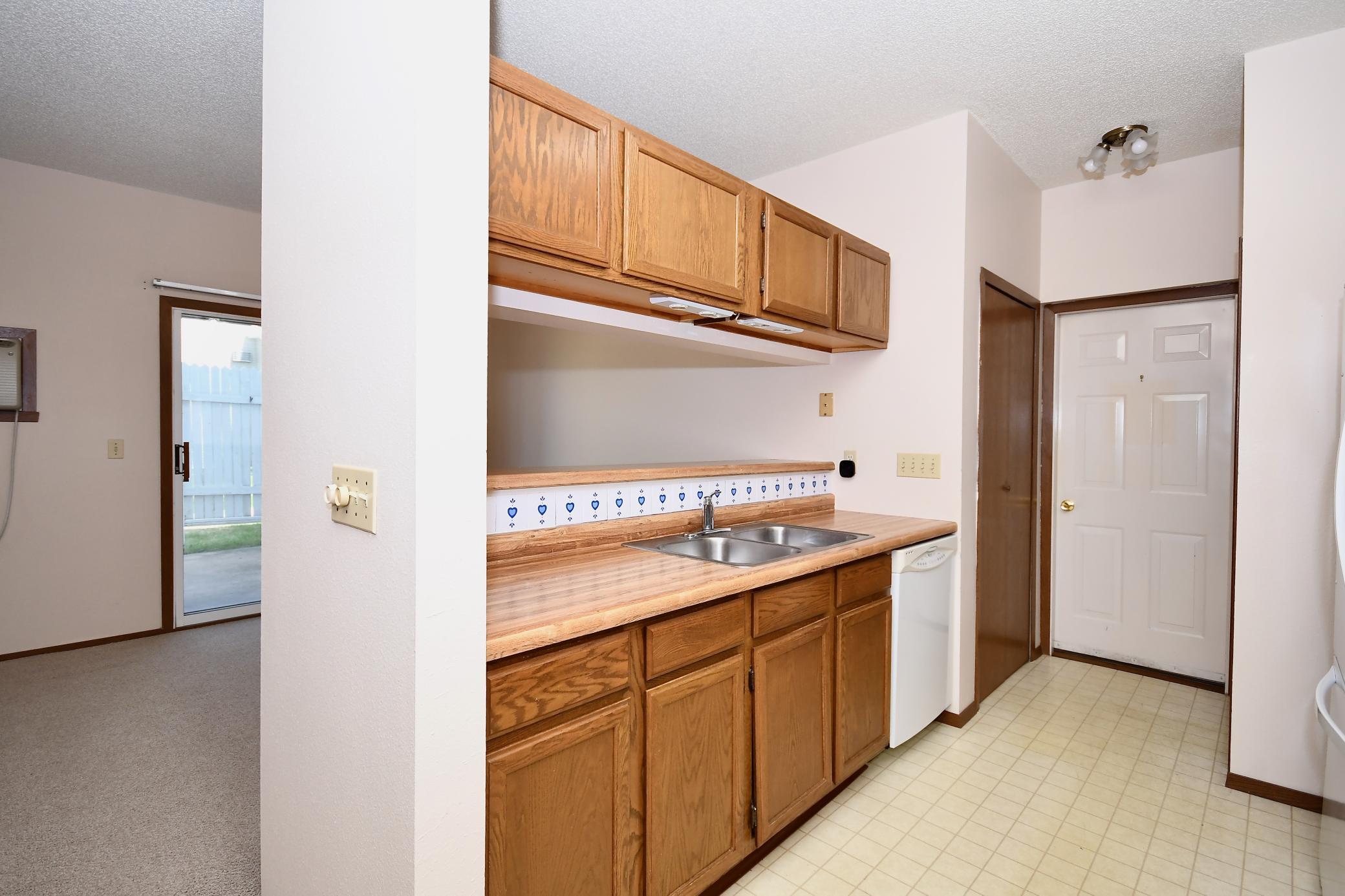 2901 32nd Street South Moorhead, MN 56560 - Photo 12 of 34