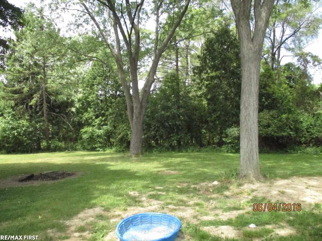 25809 Farmington Road Farmington Hills, MI 48335 - Photo 7 of 32