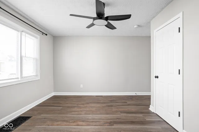 $1,700 | 413 East Caven Street, Indianapolis, IN 46225