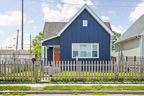 $1,700 | 413 East Caven Street, Indianapolis, IN 46225