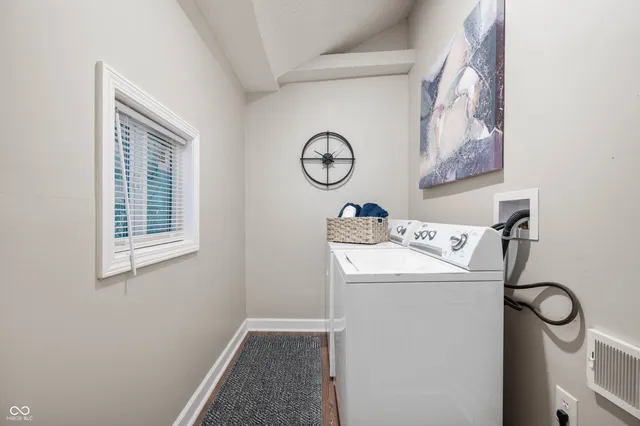 $1,700 | 413 East Caven Street, Indianapolis, IN 46225