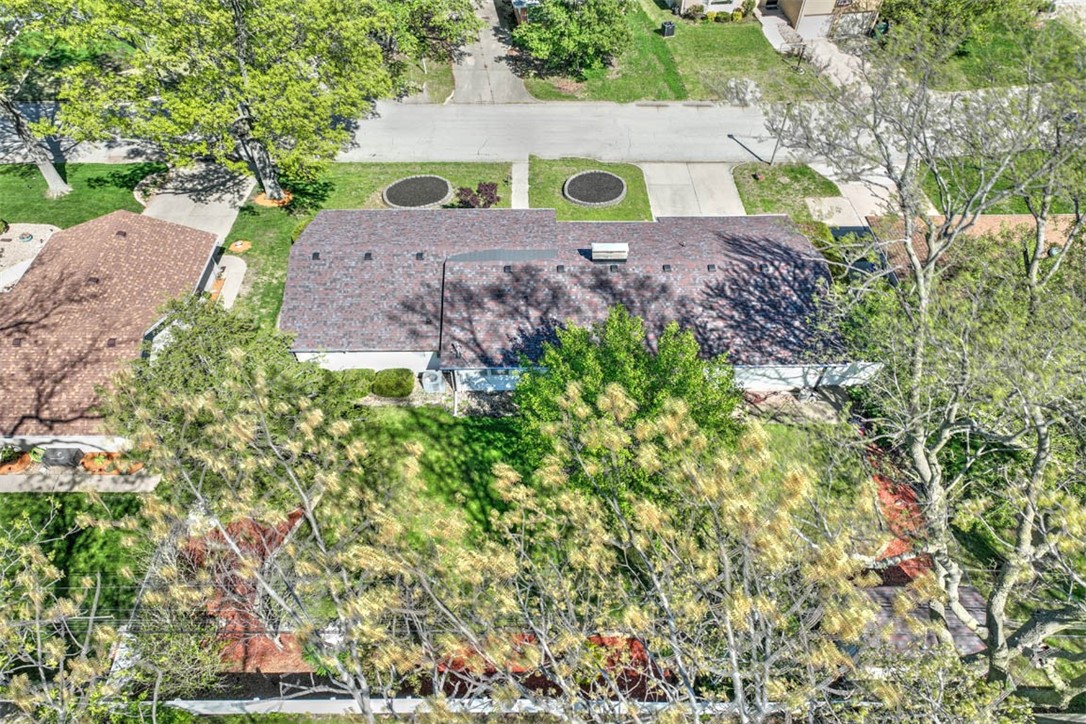 5 Eastmoreland Place Decatur, IL 62521 - Photo 5 of 32