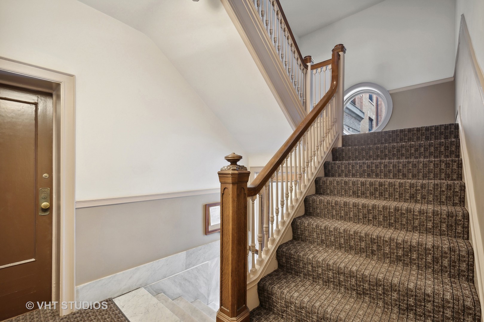 672 West Irving Park Road, Unit G1 Chicago, IL 60613 - Photo 18 of 19 a view of entryway