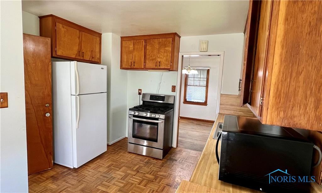 943 Alvison Road Toledo, OH 43612 - Photo 7 of 20 Gallery Image 7